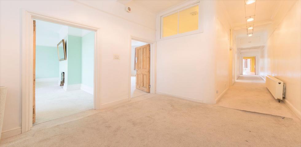 			NEW INSTRUCTION, 4 Bedroom, 1 bath, 1 reception Flat			 Mill Lane, WEST HAMPSTEAD